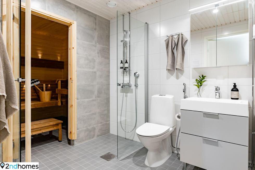 "Kanava" - New 1Br Apartment With Sauna, Balcony & Views, Hosted By 2Ndhomes 탐페레 외부 사진